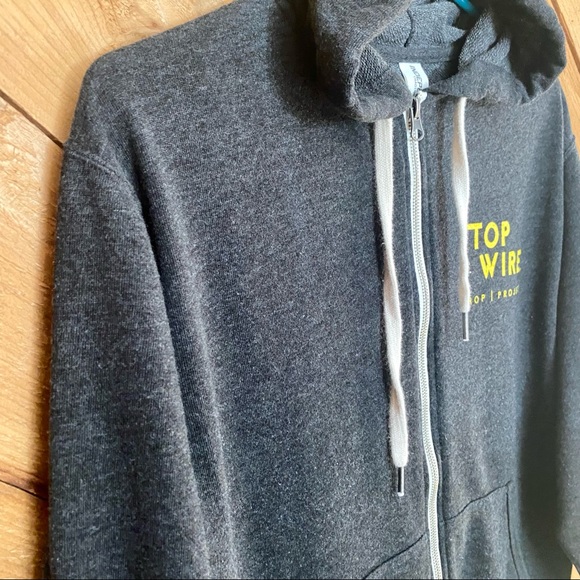 Top Wire Hop Project Llama Zip-up Gray Hoodie Sz Small, Unisex fit - Picture 8 of 13
